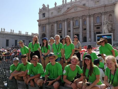 Während der Papstaudienz auf dem Petersplatz.